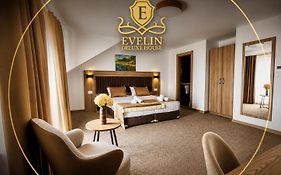 Evelin Deluxe House